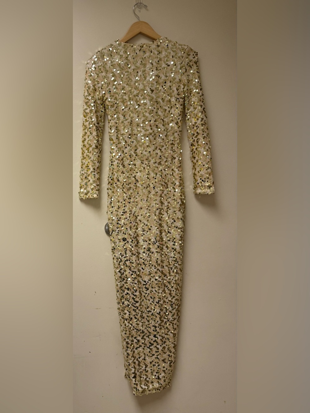 NWT🌻Fashion Nova Gold Sequin Long Sleeve Maxi Gown Dress 🌻